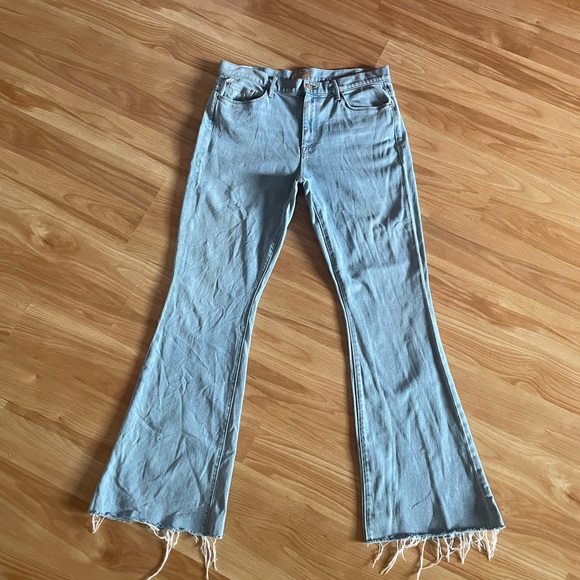 Awesome Mother Denim The Weekender Fray Jeans in Mentally Elsewhere - Sz 32